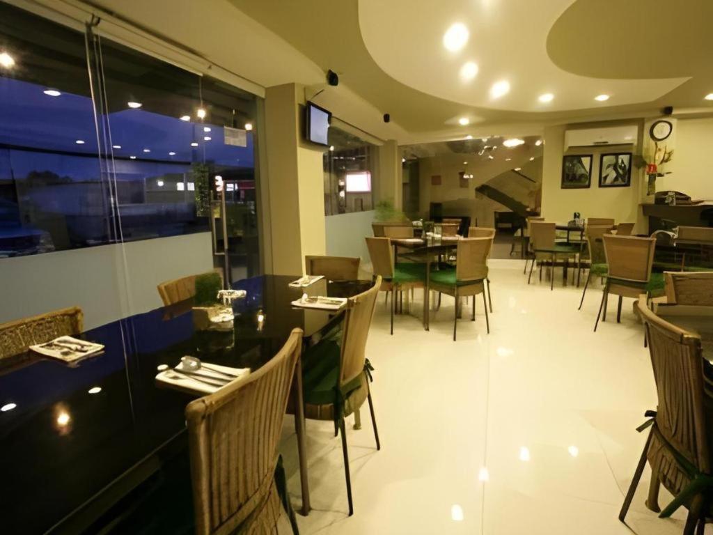 L Square Hotel Tarlac City Zewnętrze zdjęcie