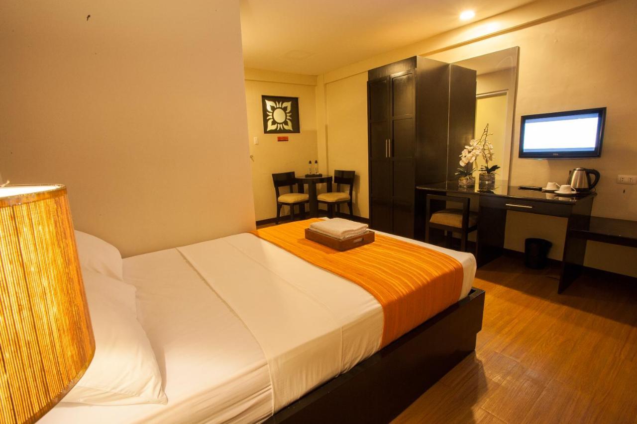 L Square Hotel Tarlac City Pokój zdjęcie