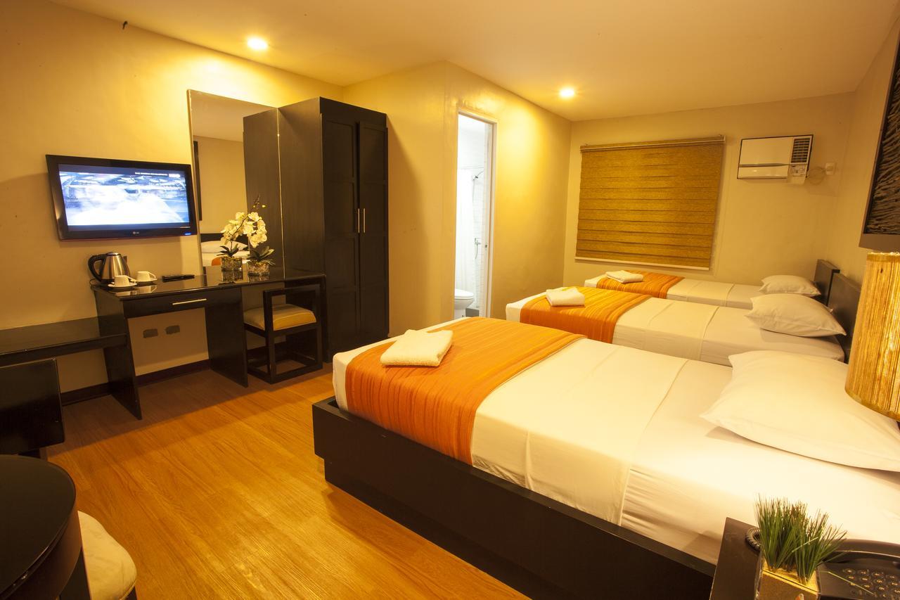 L Square Hotel Tarlac City Zewnętrze zdjęcie