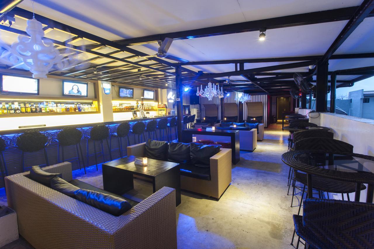 L Square Hotel Tarlac City Zewnętrze zdjęcie