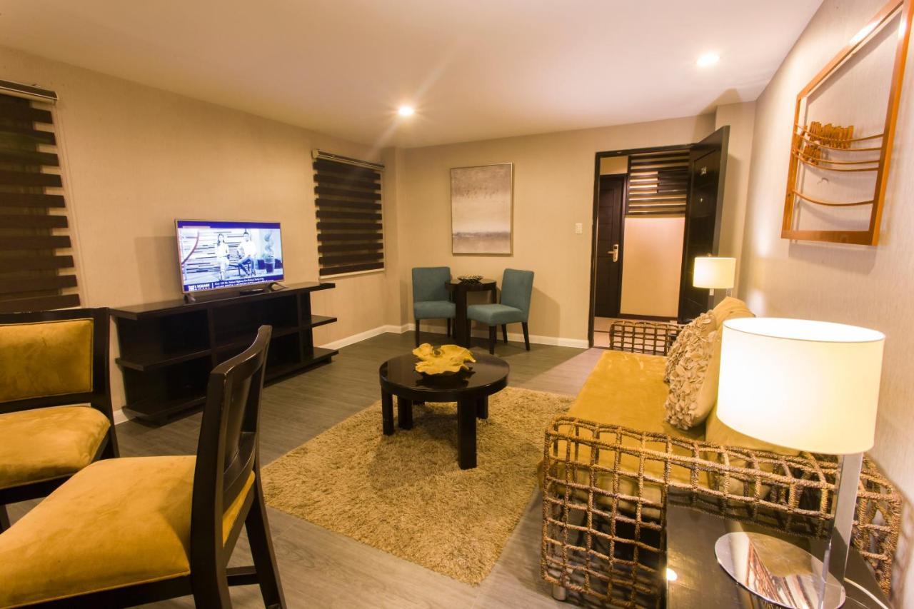 L Square Hotel Tarlac City Zewnętrze zdjęcie